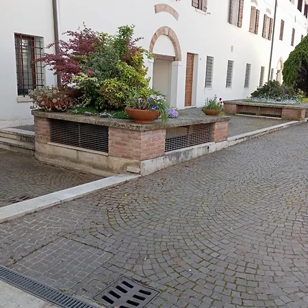 Holiday home Casa Mirandola In Contra' Sant' Andrea *
